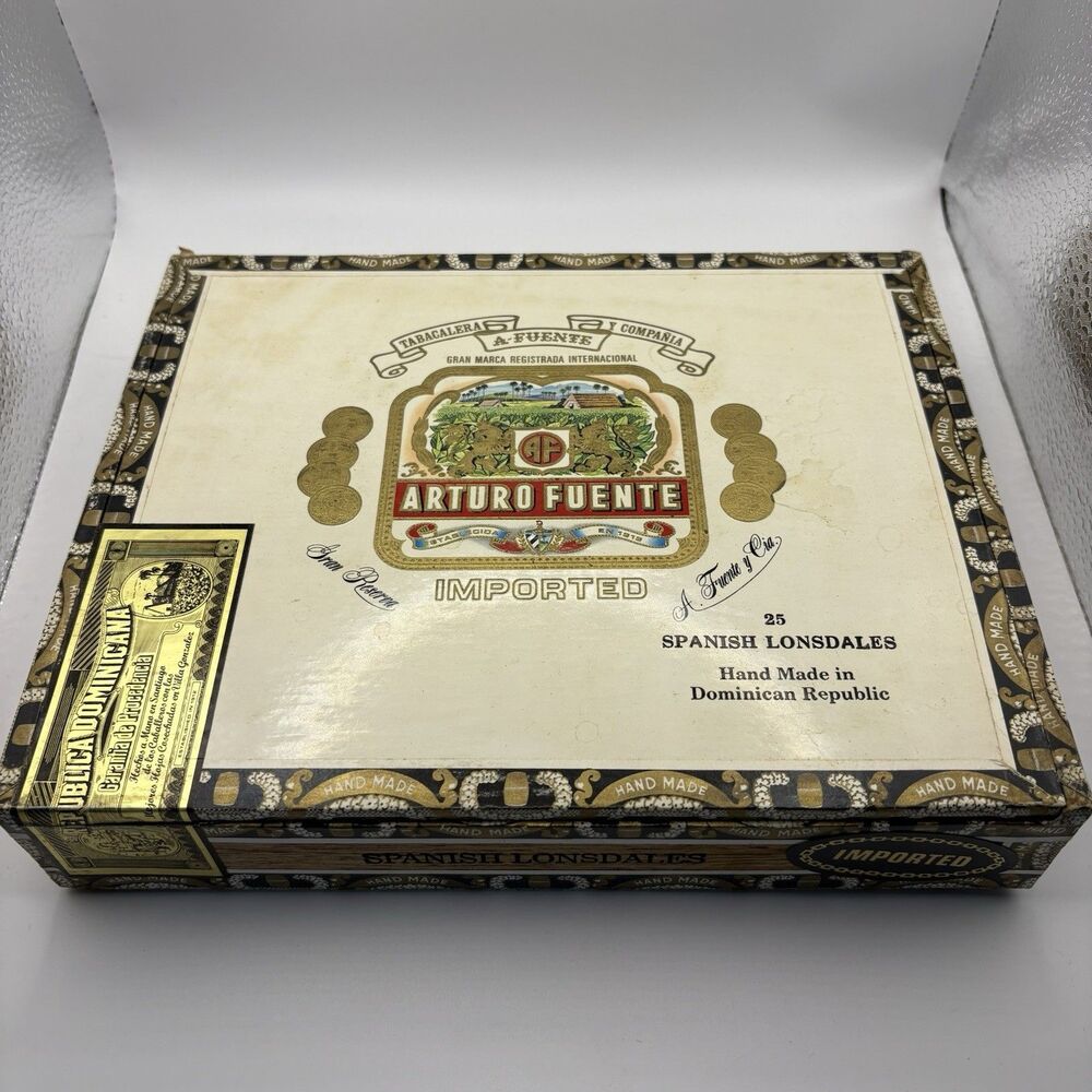 ARTURO FUENTE Spanish Lonsdale Wood Cigar Box Dominican Republic Empty Crafts